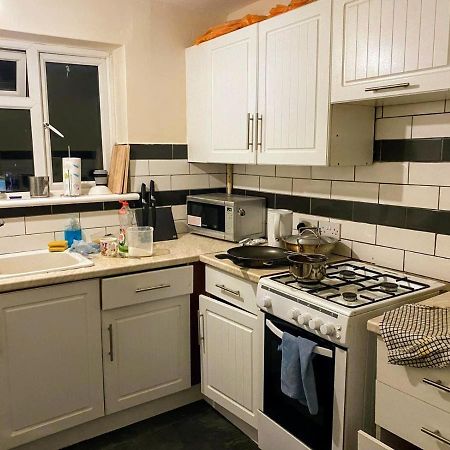 Comfortable Double Bedroom In London Hornchurch 外观 照片