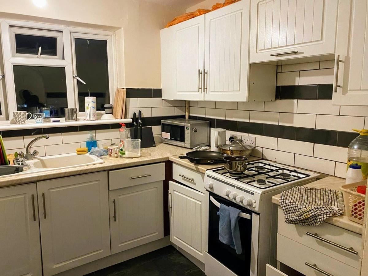Comfortable Double Bedroom In London Hornchurch 外观 照片